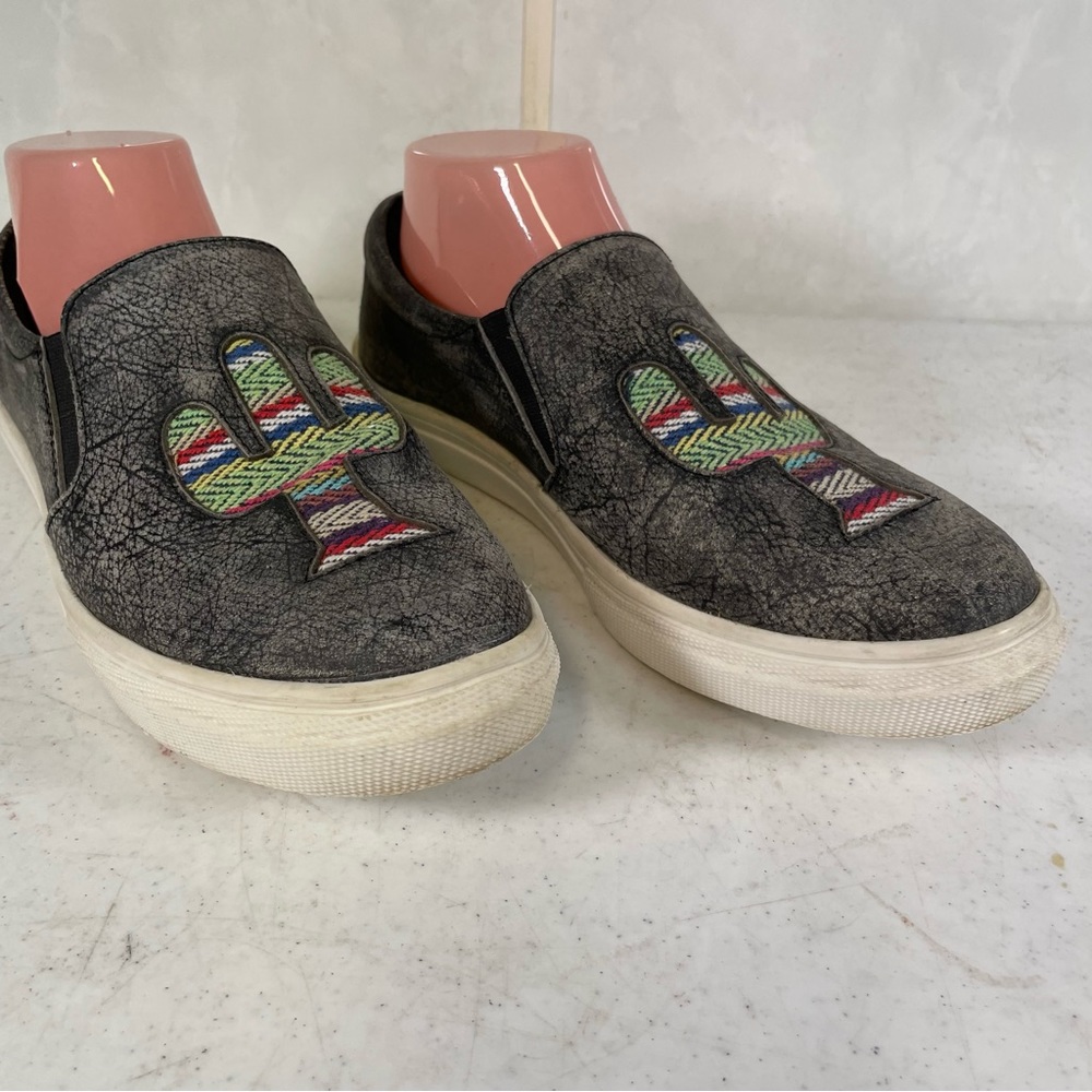 Roper Gray Cactus Embroidered Flats